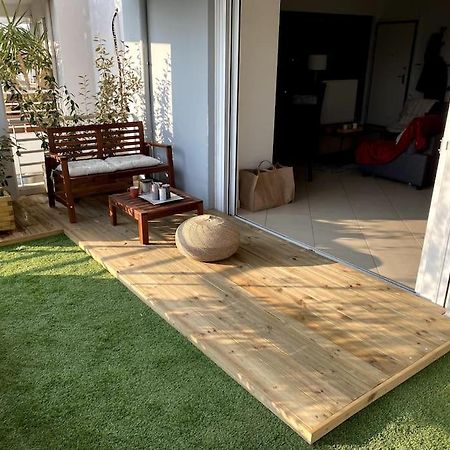 Spacious And Sunkissed 3Br & 2 Bathrooms Apartment أثينا المظهر الخارجي الصورة