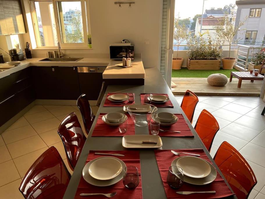 Spacious And Sunkissed 3Br & 2 Bathrooms Apartment أثينا المظهر الخارجي الصورة