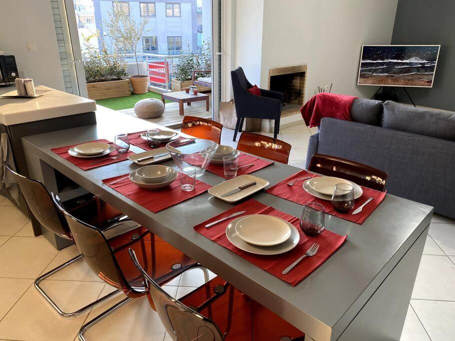 Spacious And Sunkissed 3Br & 2 Bathrooms Apartment أثينا المظهر الخارجي الصورة