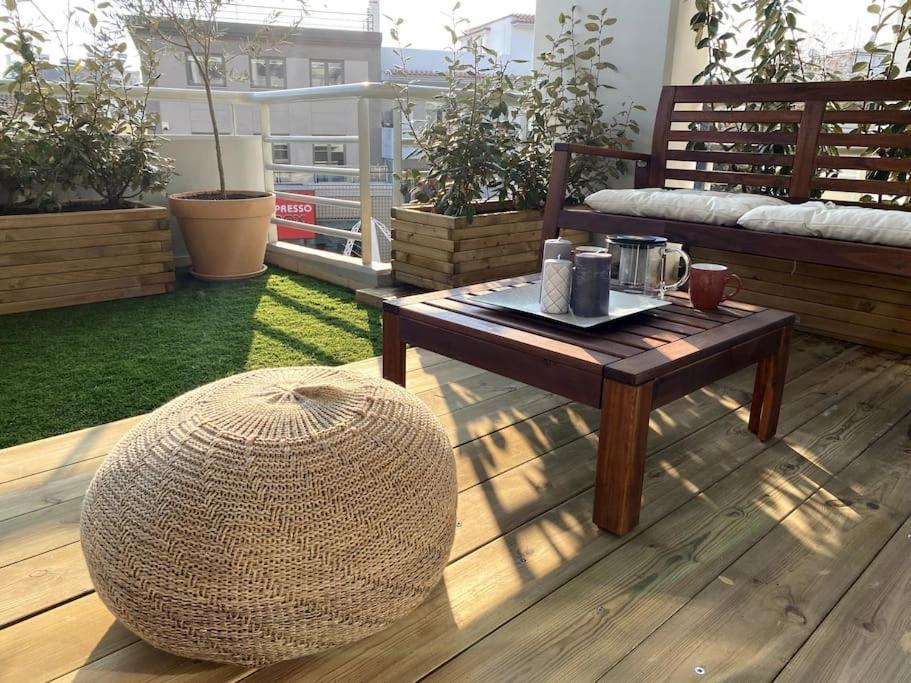 Spacious And Sunkissed 3Br & 2 Bathrooms Apartment أثينا المظهر الخارجي الصورة