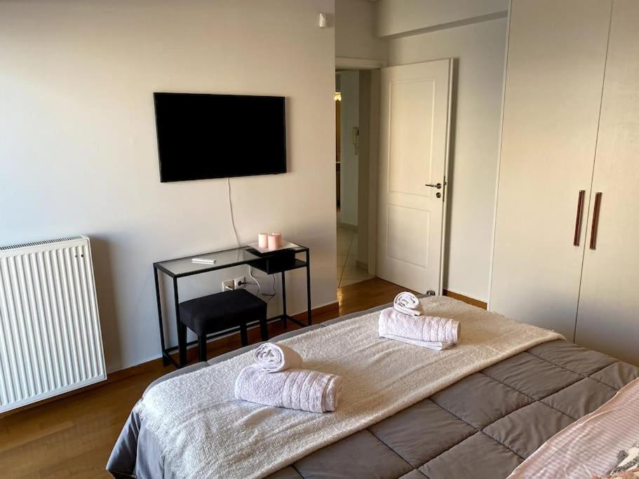 Spacious And Sunkissed 3Br & 2 Bathrooms Apartment أثينا المظهر الخارجي الصورة